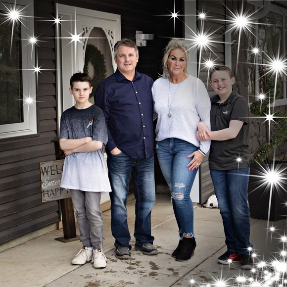 Meet your Posher, Chelle - Picture 1 of 1